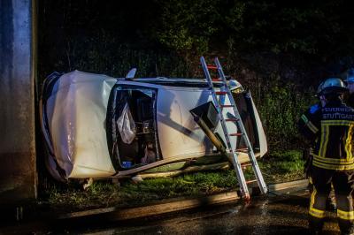 Stuttgart Stammheim: Schwerer Verkehrsunfall auf B27